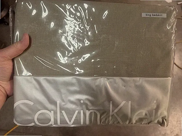 Calvin Klein King Size Tailored Bedskirt Small Diamond Pattern Clay Taupe New