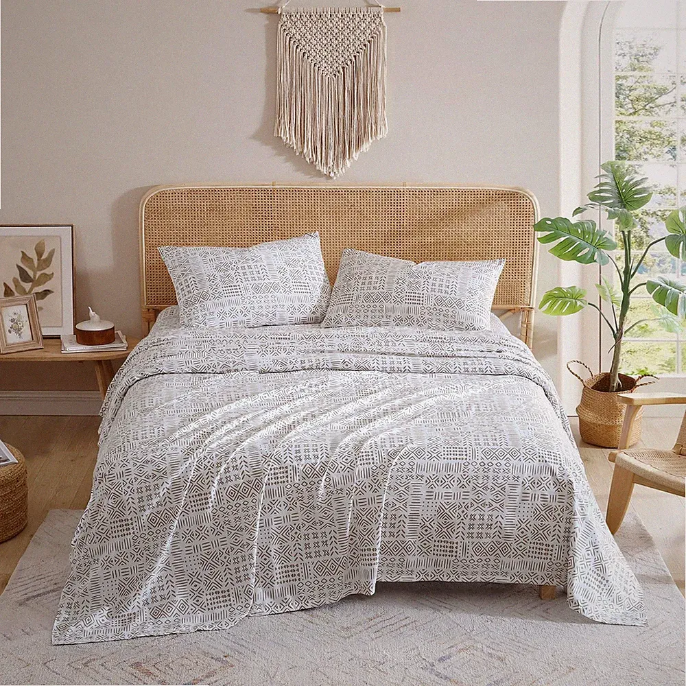 Full Size Sheet Set, 4-Piece Boho Geometric Patterned Bedding, Soft & Resis...