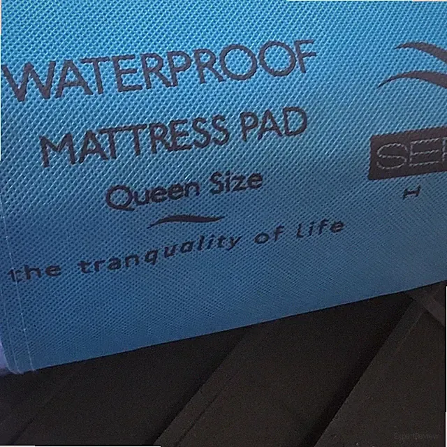 Serenity Home Queen Waterproof Mattress Pad Polyester Feather Wool White Zip