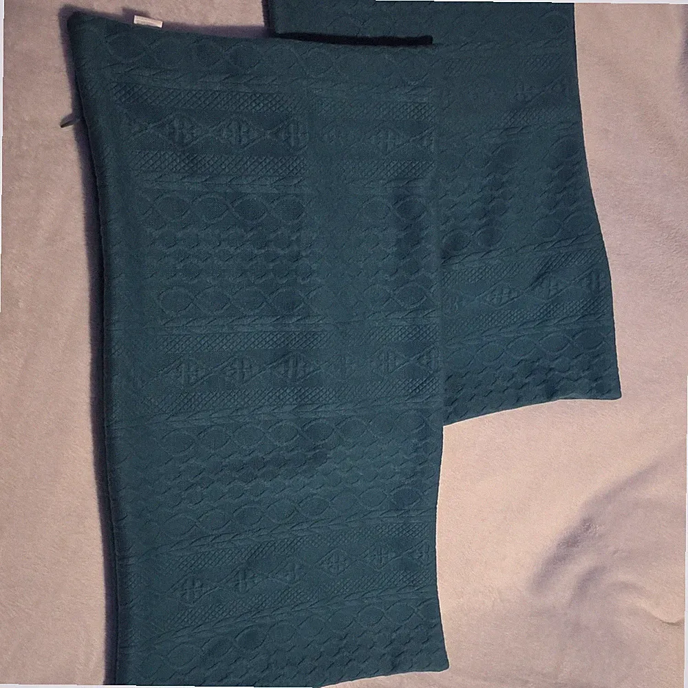 Set of 2 Teal Geometric Pattern Decorative Rectangular Pillowcases 16 x 10 in